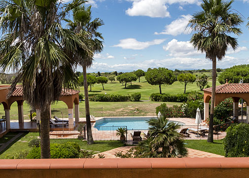 Palmyra Golf, 4-star hotel in Cap d'Agde. View from the room's private terrace Golf view of Palmyra Golf, swimming pool, golf course and garden